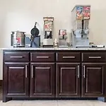 Days Inn & Suites By Wyndham Dallas 